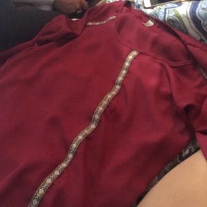 3/4 sleeve burgundy blouse